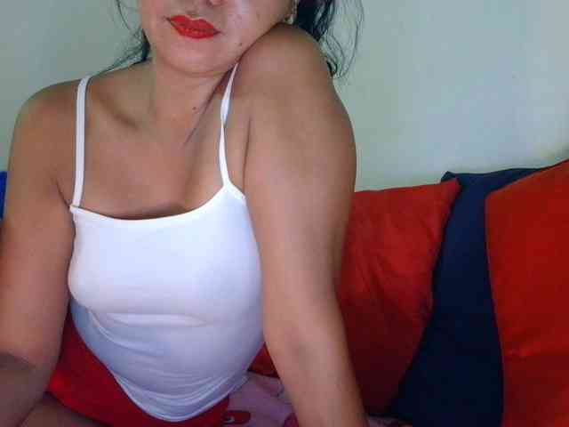 Tina_Jade