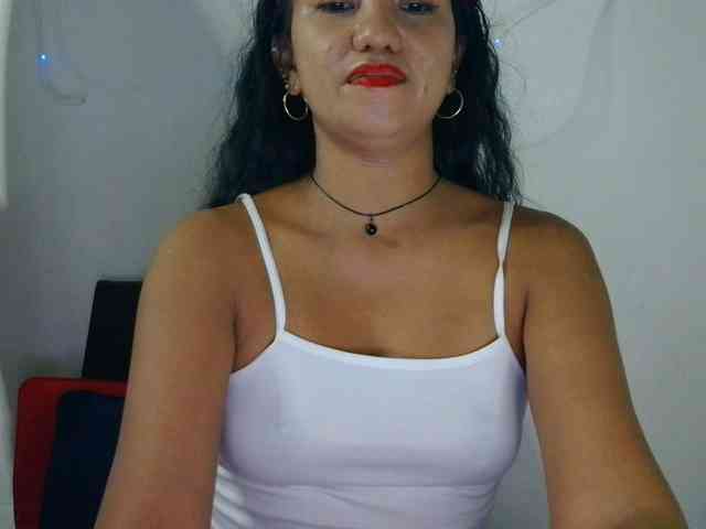 Tina_Jade webcam