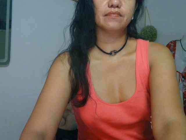 Model: Tina_Jade