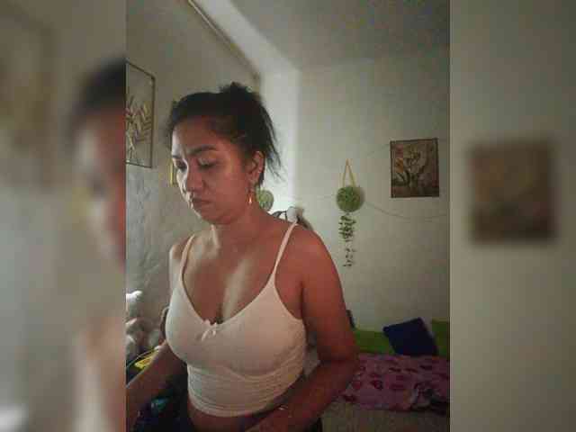 Tina_Jade webcam