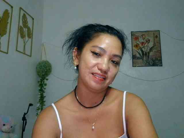 Tina_Jade webcam