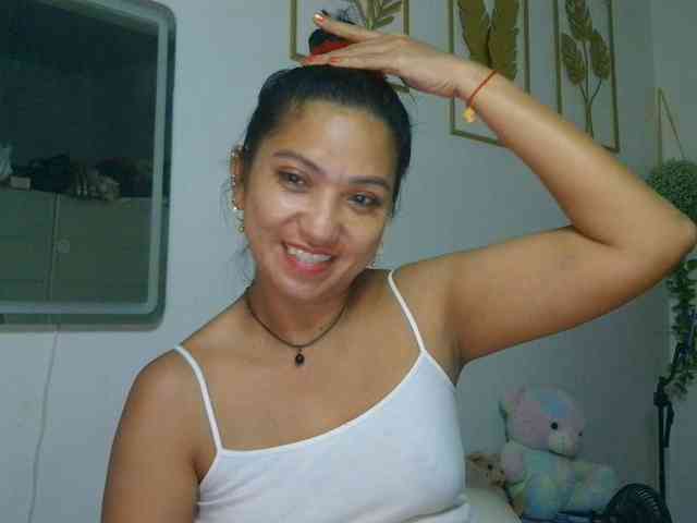 Tina_Jade webcam