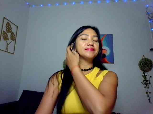 Tina_Jade webcam