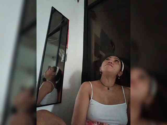 Tina_Jade webcam