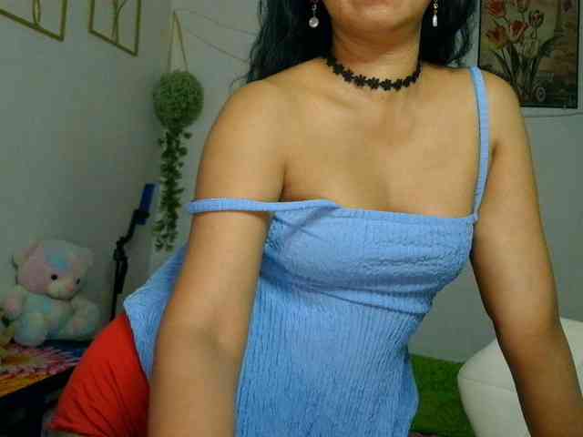 Tina_Jade webcam