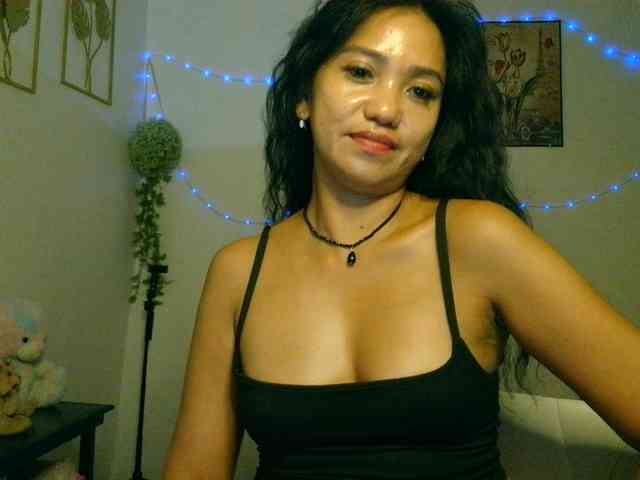 Tina_Jade
