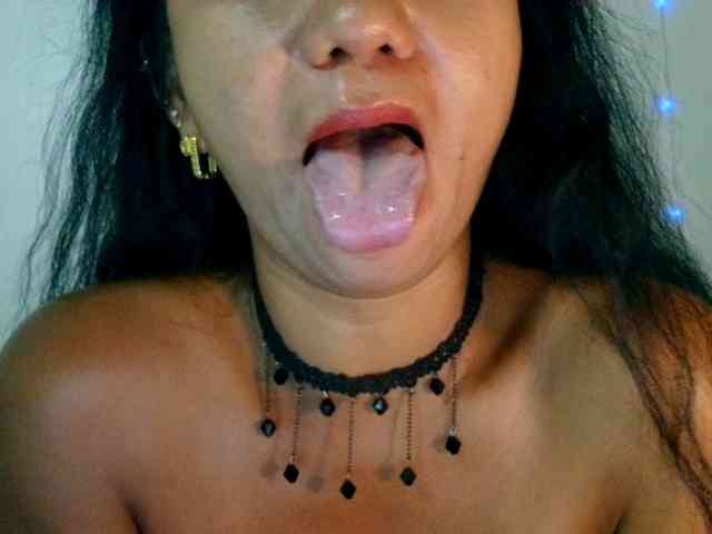 Tina_Jade webcam