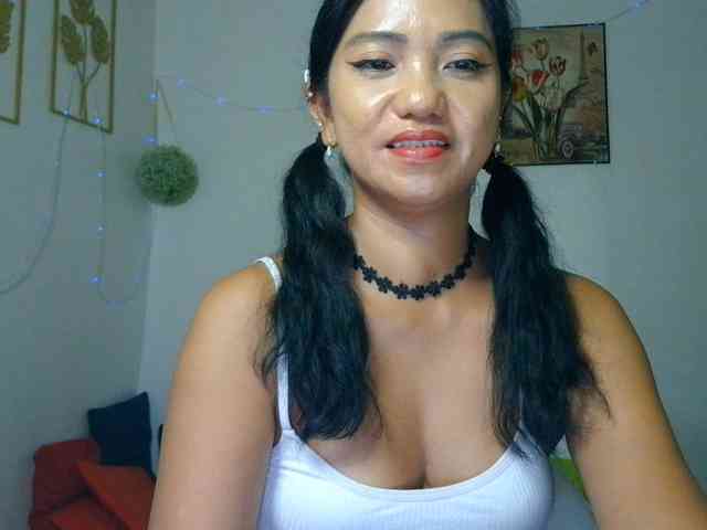 Tina_Jade