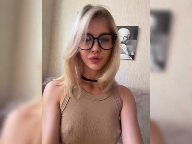 Baby-Mariposa live cam on BongaCams