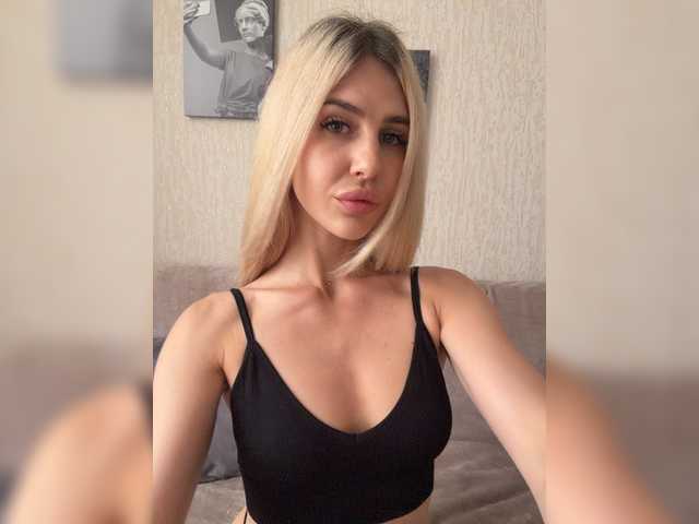 Baby-Mariposa live cam on BongaCams