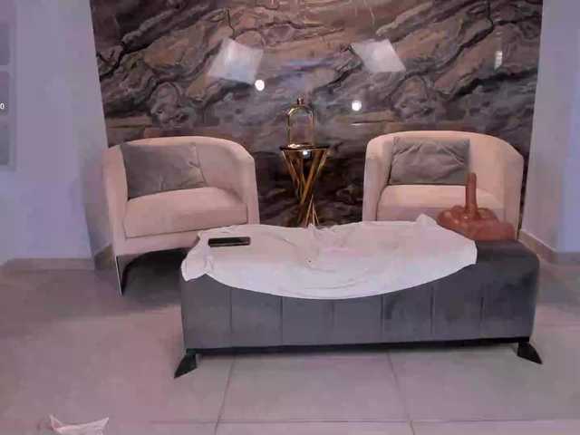 RenataReyes1's BongaCams show and profile