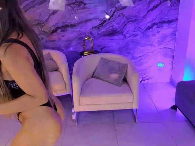 RenataReyes1's BongaCams show and profile