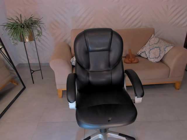 RenataReyes1 live cam on BongaCams