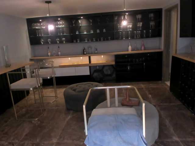 RenataReyes1's BongaCams show and profile