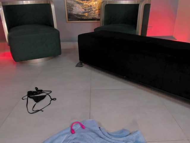 RenataReyes1's BongaCams show and profile