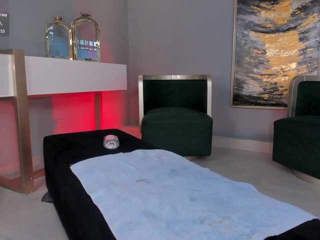 RenataReyes1's BongaCams show and profile