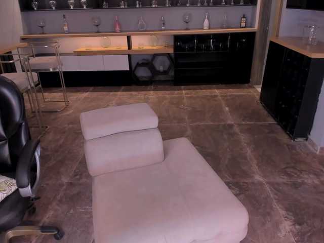 RenataReyes1 live cam on BongaCams