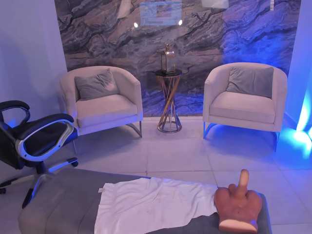 RenataReyes1 live cam on BongaCams