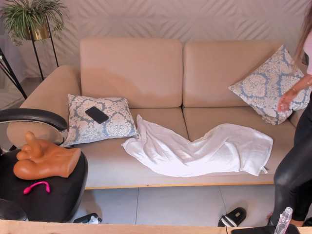 RenataReyes1 live cam on BongaCams