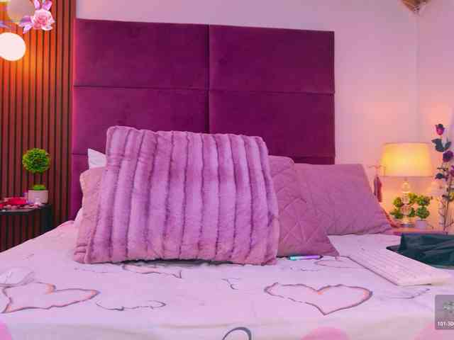 VanessaAngel webcam