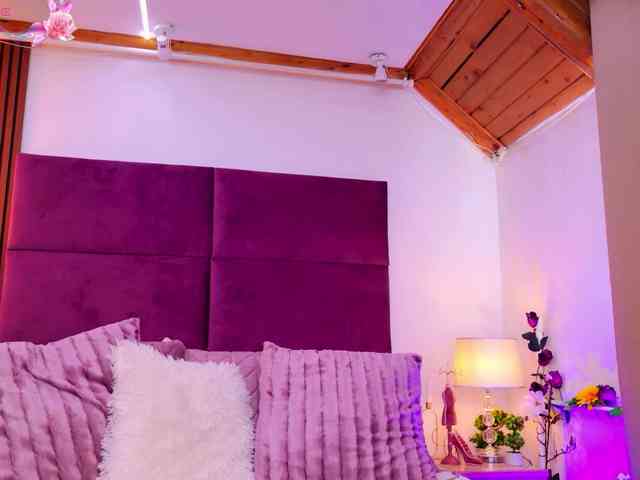 VanessaAngel webcam