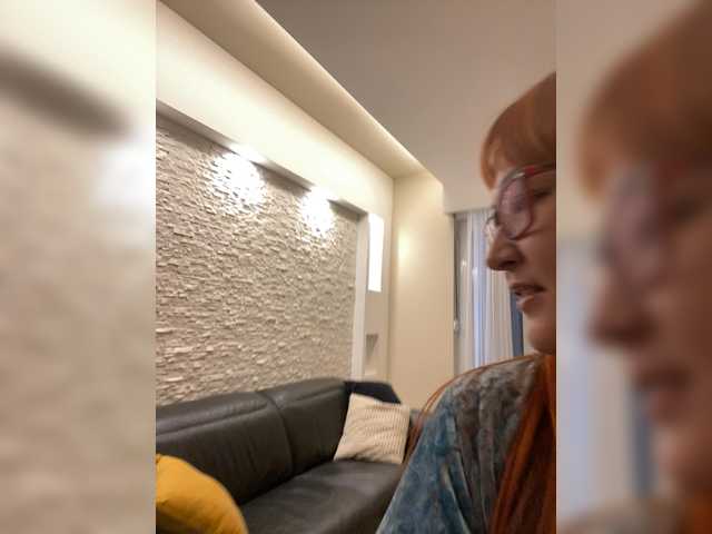 Live трансляция QueenFoxyLisa - slutnetki.online