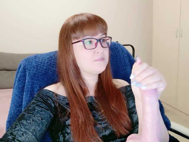 Fox-Lisa's BongaCams show and profile