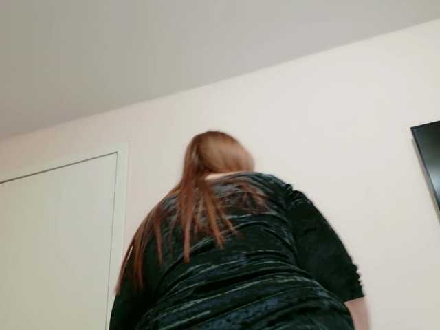 Fox-Lisa's BongaCams show and profile