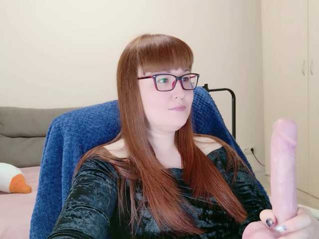 Fox-Lisa's BongaCams show and profile