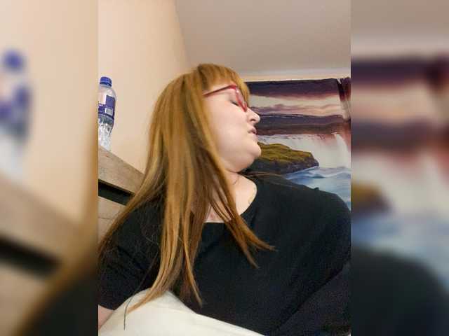 Fox-Lisa live cam on UnifiedCams