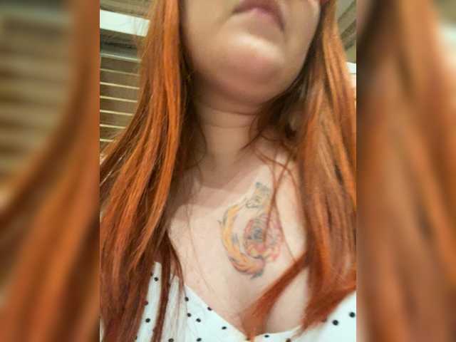 Live трансляция QueenFoxyLisa - slutnetki.online