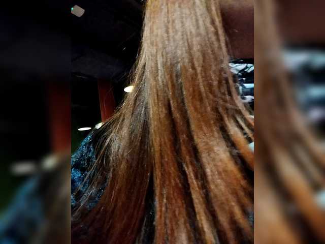 Fox-Lisa's BongaCams show and profile