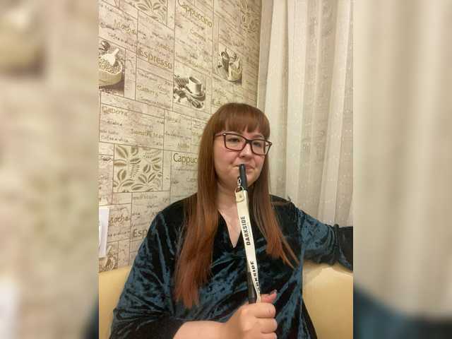 Fox-Lisa's BongaCams show and profile