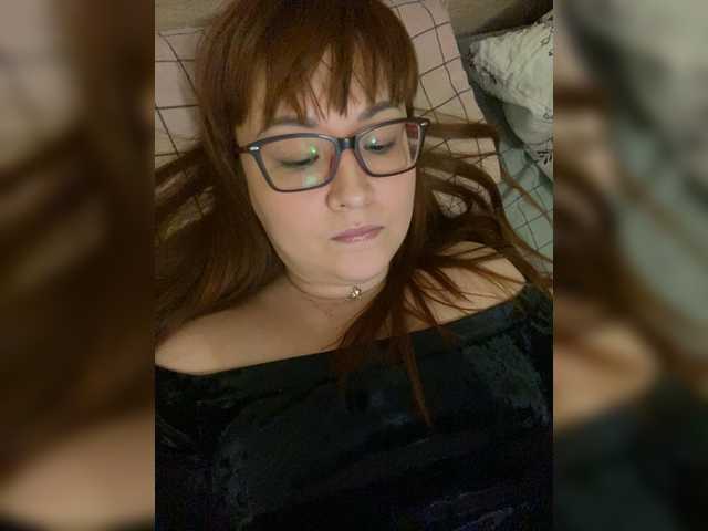 Fox-Lisa's BongaCams show and profile