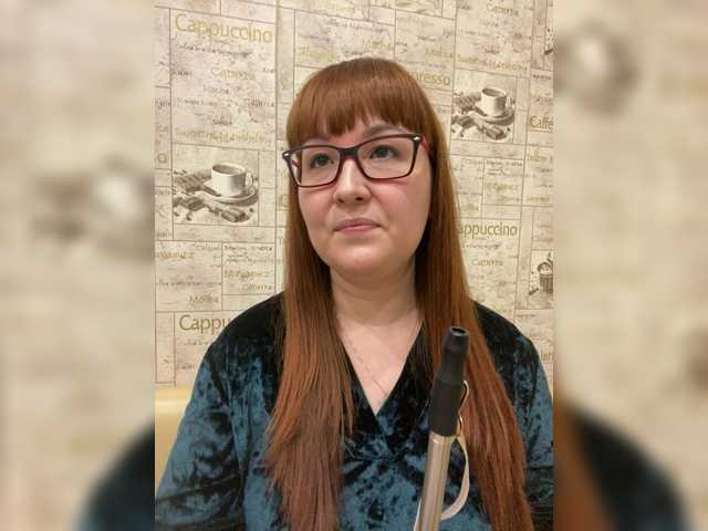 Fox-Lisa's BongaCams show and profile