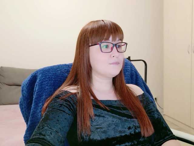 Fox-Lisa's BongaCams show and profile