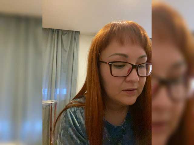 QueenFoxyLisa live webcam show