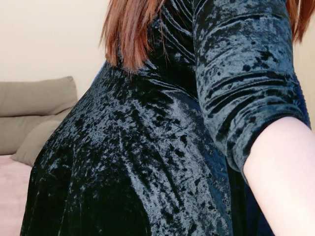 Fox-Lisa's BongaCams show and profile