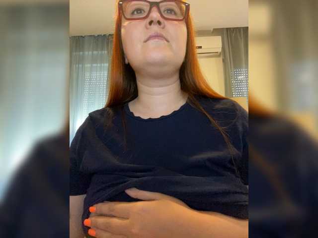 QueenFoxyLisa live webcam show