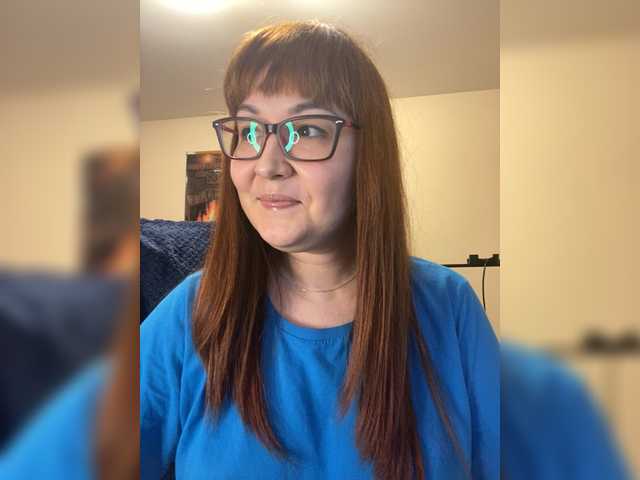 Fox-Lisa's BongaCams show and profile