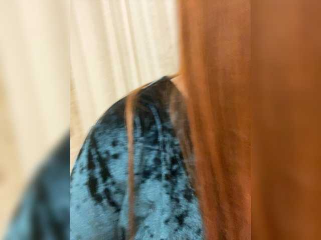 Fox-Lisa's BongaCams show and profile