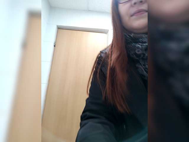 Fox-Lisa's BongaCams show and profile