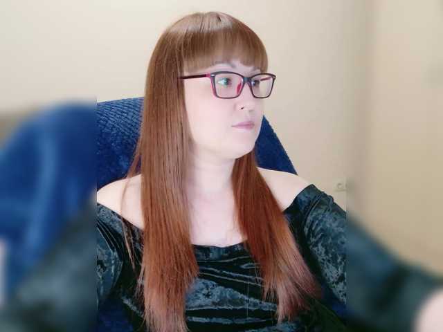 go to chat with QueenFoxyLiza