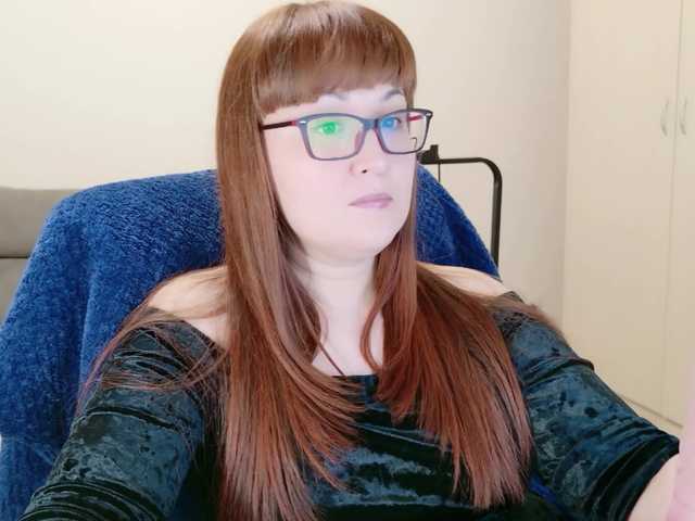 Fox-Lisa's BongaCams show and profile