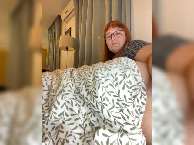 QueenFoxyLisa live webcam show