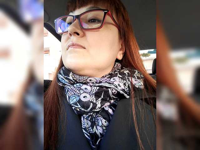 Fox-Lisa's BongaCams show and profile