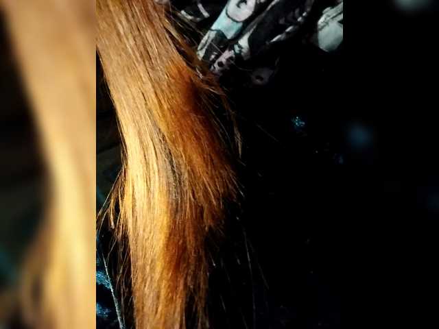 Fox-Lisa's BongaCams show and profile