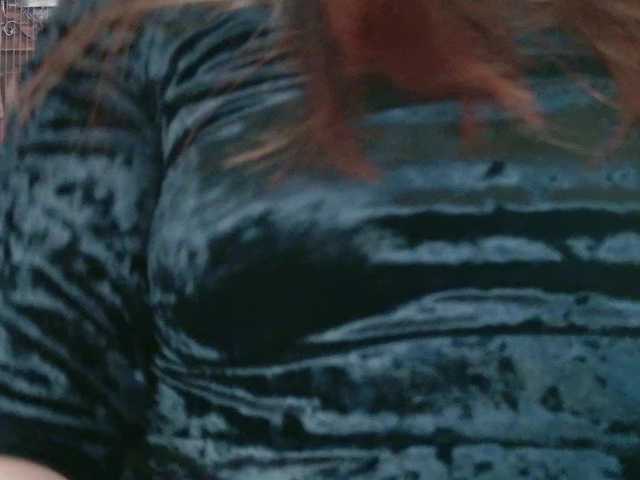 Fox-Lisa's BongaCams show and profile