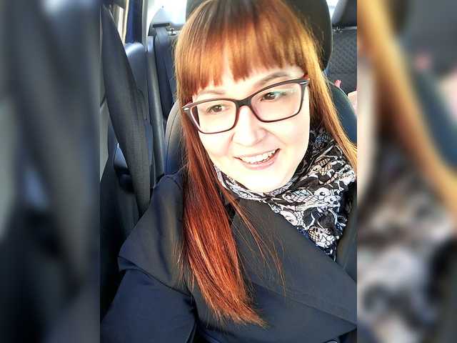 Fox-Lisa's BongaCams show and profile