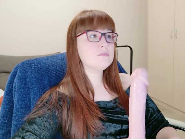 Fox-Lisa's BongaCams show and profile